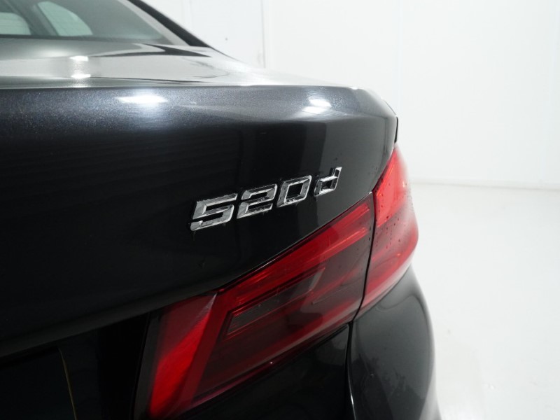 2018 (18) BMW 5 SERIES 520d M Sport 4dr Auto 4987802