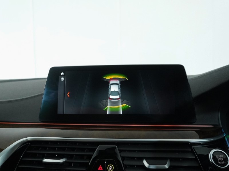 2018 (18) BMW 5 SERIES 520d M Sport 4dr Auto 4987840