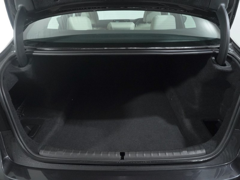 2018 (18) BMW 5 SERIES 520d M Sport 4dr Auto 4987804