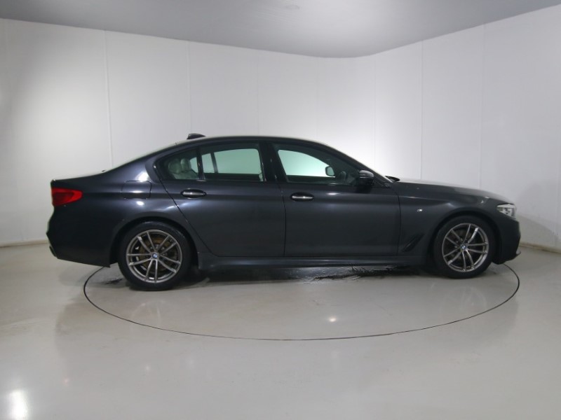 2018 (18) BMW 5 SERIES 520d M Sport 4dr Auto 4987801