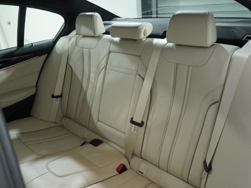 2018 (18) BMW 5 SERIES 520d M Sport 4dr Auto 4987808