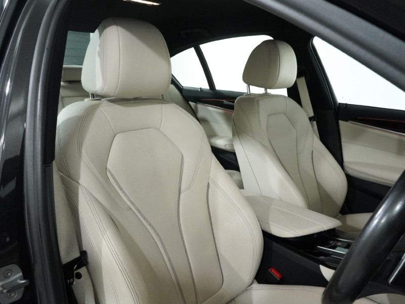 2018 (18) BMW 5 SERIES 520d M Sport 4dr Auto 4987816