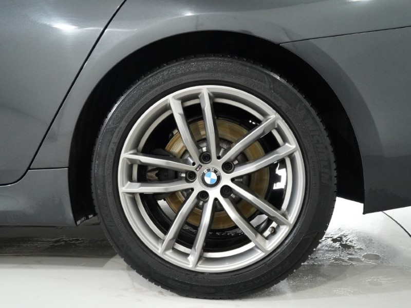 2018 (18) BMW 5 SERIES 520d M Sport 4dr Auto 4987843