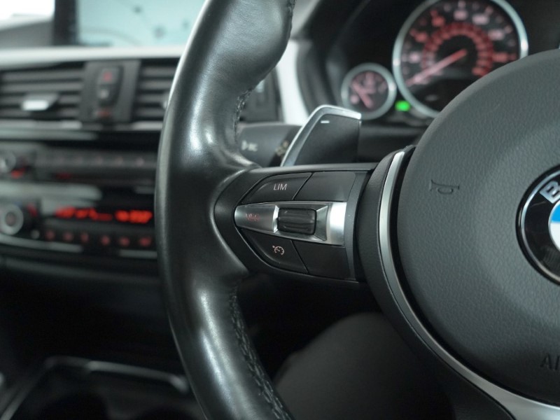 2017 (17) BMW 4 SERIES 420d [190] xDrive M Sport 2dr Auto [Prof Media] 4997031