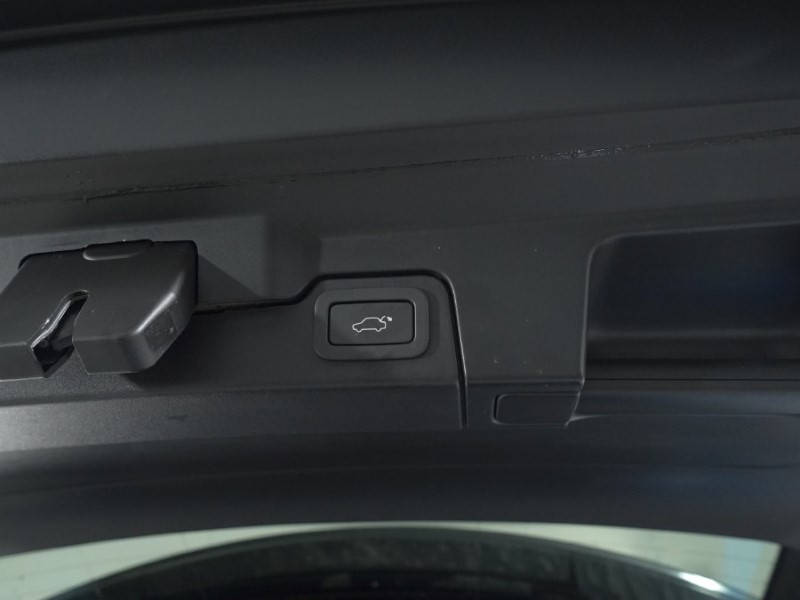 2018 (68) LAND ROVER RANGE ROVER EVOQUE 2.0 TD4 Landmark 5dr Auto 4989500