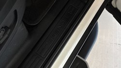 2022 (72) LAND ROVER DEFENDER 3.0 D250 SE 110 5dr Auto 4953796