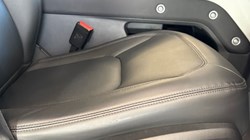 2022 (72) LAND ROVER DEFENDER 3.0 D250 SE 110 5dr Auto 4953801