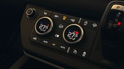 2022 (72) LAND ROVER DEFENDER 3.0 D250 SE 110 5dr Auto 4953808