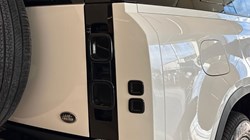 2022 (72) LAND ROVER DEFENDER 3.0 D250 SE 110 5dr Auto 4953820