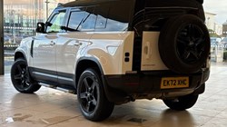 2022 (72) LAND ROVER DEFENDER 3.0 D250 SE 110 5dr Auto 4953827