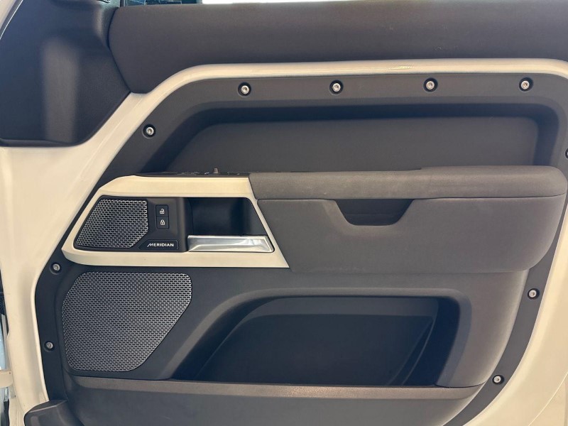 2022 (72) LAND ROVER DEFENDER 3.0 D250 SE 110 5dr Auto 4953798