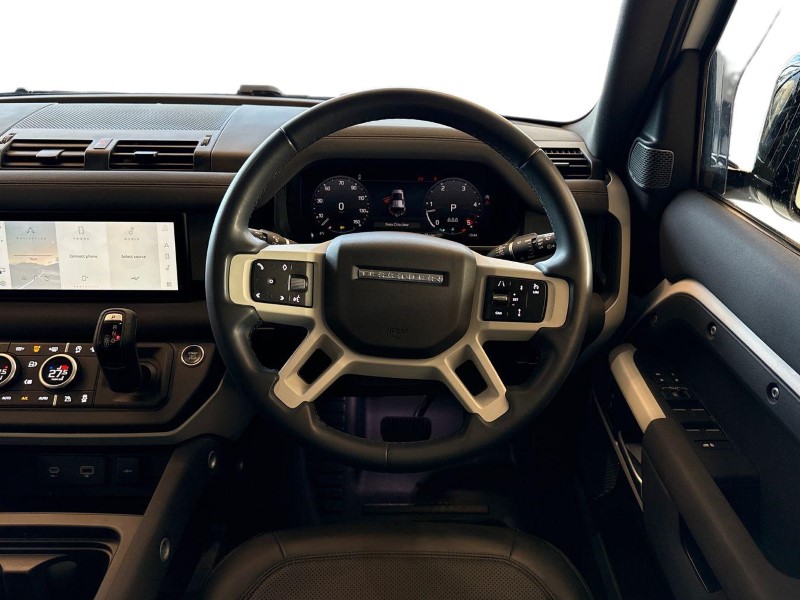 2022 (72) LAND ROVER DEFENDER 3.0 D250 SE 110 5dr Auto 4953791