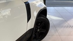 2022 (72) LAND ROVER DEFENDER 3.0 D250 SE 110 5dr Auto 4953822