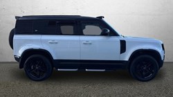 2022 (72) LAND ROVER DEFENDER 3.0 D250 SE 110 5dr Auto 4953781