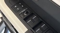 2022 (72) LAND ROVER DEFENDER 3.0 D250 SE 110 5dr Auto 4953799