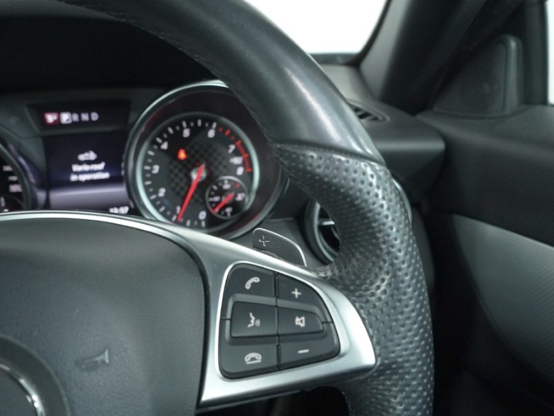 2018 (18) MERCEDES-BENZ SLC 300 AMG Line 2dr 9G-Tronic 5001411