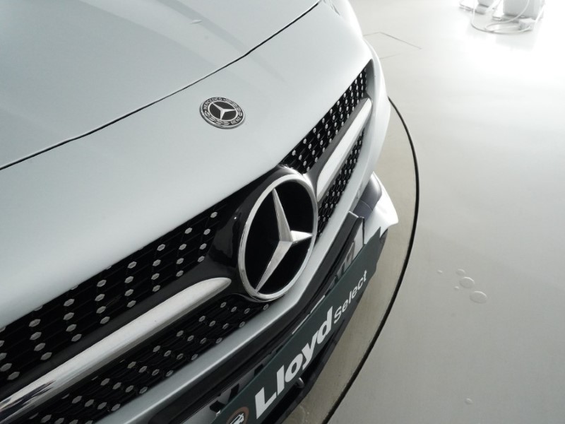 2018 (18) MERCEDES-BENZ SLC 300 AMG Line 2dr 9G-Tronic 5001401