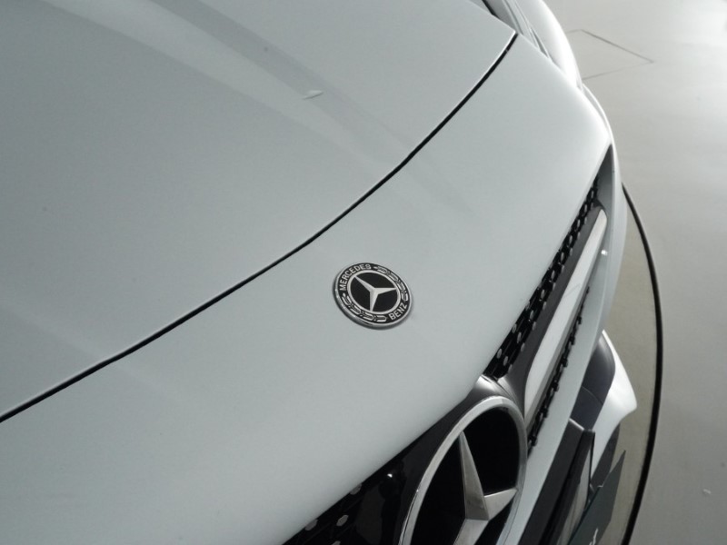 2018 (18) MERCEDES-BENZ SLC 300 AMG Line 2dr 9G-Tronic 5001402