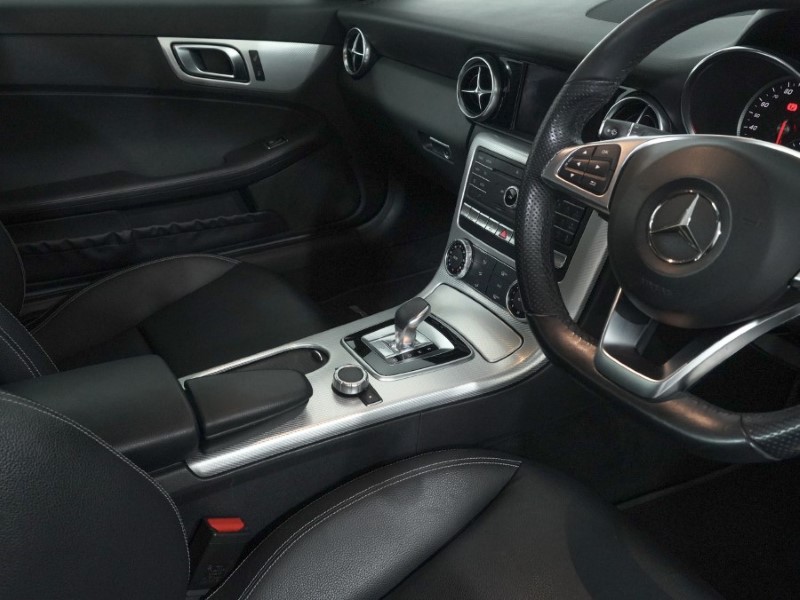 2018 (18) MERCEDES-BENZ SLC 300 AMG Line 2dr 9G-Tronic 5001396