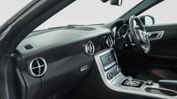2018 (18) MERCEDES-BENZ SLC 300 AMG Line 2dr 9G-Tronic 5001404