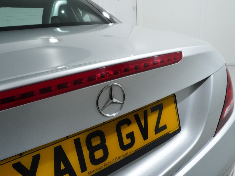 2018 (18) MERCEDES-BENZ SLC 300 AMG Line 2dr 9G-Tronic 5001385