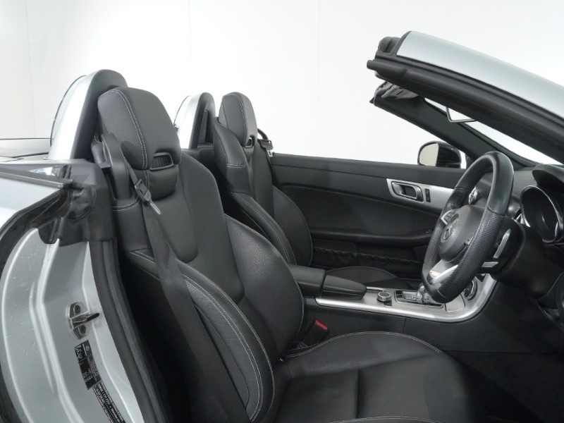 2018 (18) MERCEDES-BENZ SLC 300 AMG Line 2dr 9G-Tronic 5001433