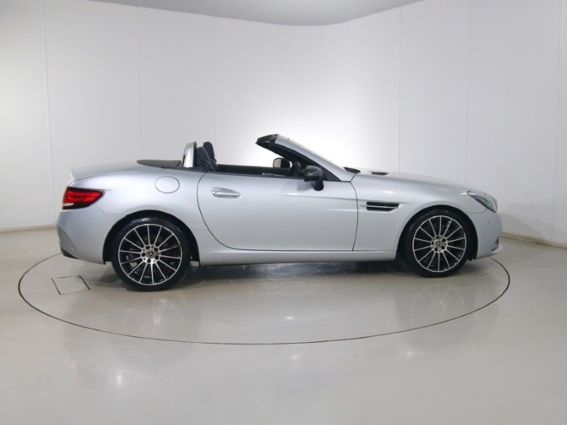 2018 (18) MERCEDES-BENZ SLC 300 AMG Line 2dr 9G-Tronic 5001444