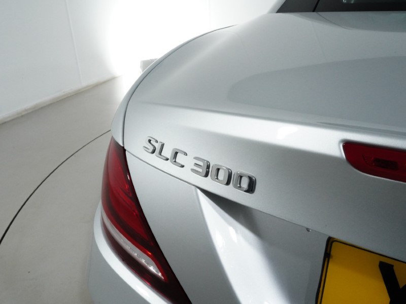 2018 (18) MERCEDES-BENZ SLC 300 AMG Line 2dr 9G-Tronic 5001384