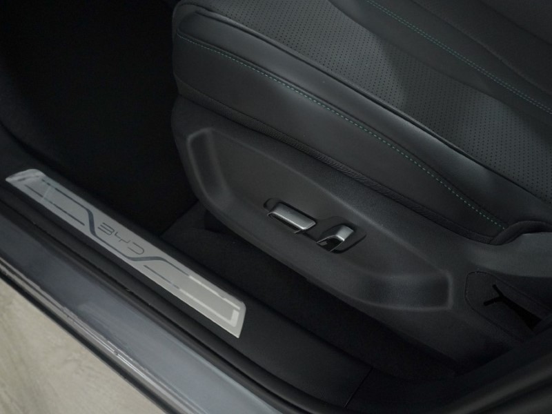 2025 (25) BYD SEAL U 1.5 DM-i Boost 5dr Auto 5011635