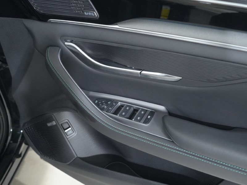 2025 (25) BYD SEAL U 1.5 DM-i Comfort 5dr Auto 5011599