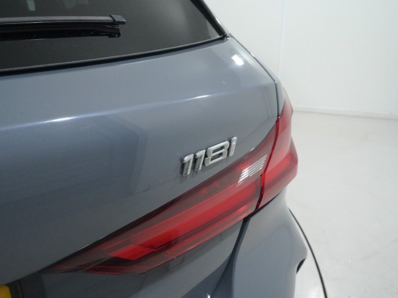 2020 (70) BMW 1 SERIES 118i M Sport 5dr Step Auto 5019166