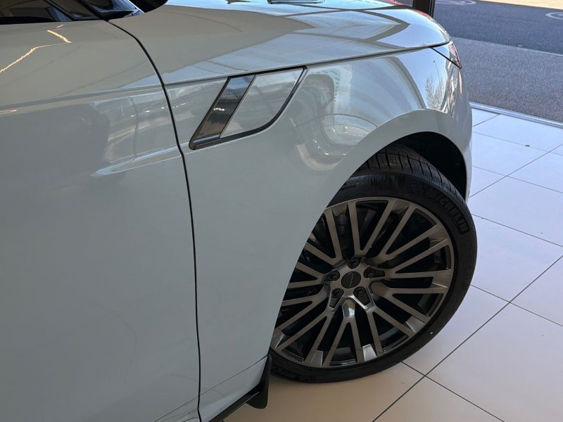 2026 (75) LAND ROVER RANGE ROVER SPORT 4.4 P635 V8 SV 5dr Auto 5260874