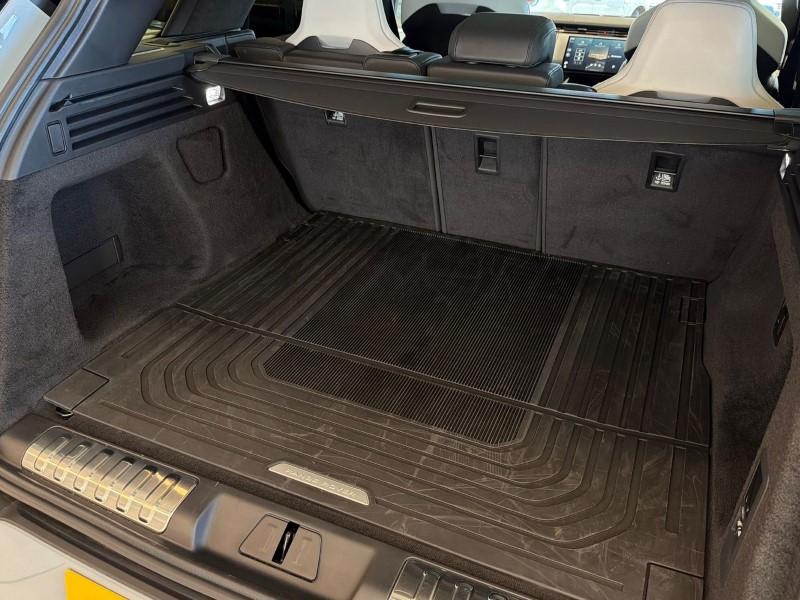 2026 (75) LAND ROVER RANGE ROVER SPORT 4.4 P635 V8 SV 5dr Auto 5260864