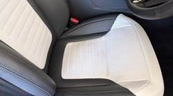 2026 (75) LAND ROVER RANGE ROVER SPORT 4.4 P635 V8 SV 5dr Auto 5260850