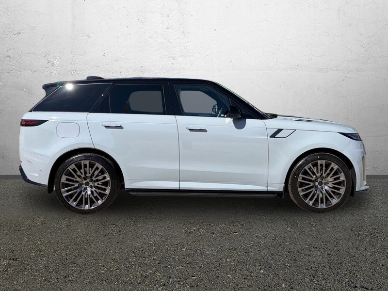 2026 (75) LAND ROVER RANGE ROVER SPORT 4.4 P635 V8 SV 5dr Auto 5260830