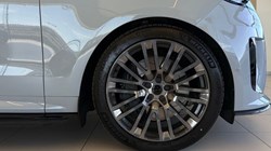 2026 (75) LAND ROVER RANGE ROVER SPORT 4.4 P635 V8 SV 5dr Auto 5260833