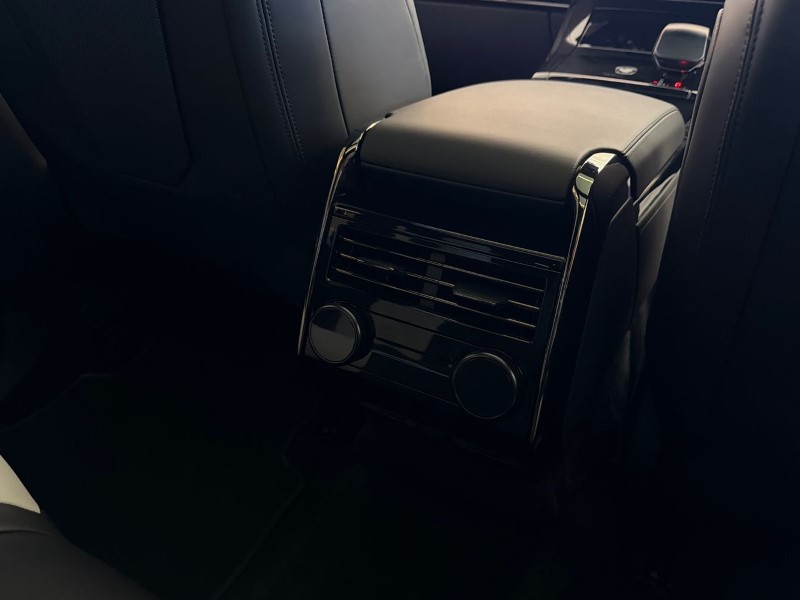 2026 (75) LAND ROVER RANGE ROVER SPORT 4.4 P635 V8 SV 5dr Auto 5260843