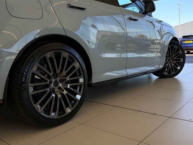 2026 (75) LAND ROVER RANGE ROVER SPORT 4.4 P635 V8 SV 5dr Auto 5260873