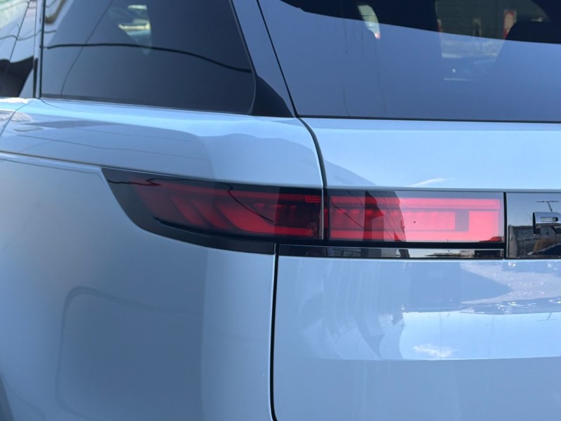 2026 (75) LAND ROVER RANGE ROVER SPORT 4.4 P635 V8 SV 5dr Auto 5260844