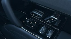 2026 (75) LAND ROVER RANGE ROVER SPORT 4.4 P635 V8 SV 5dr Auto 5260848