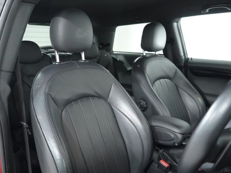 2017 (17) MINI HATCHBACK 2.0 John Cooper Works 3dr Auto 5053746