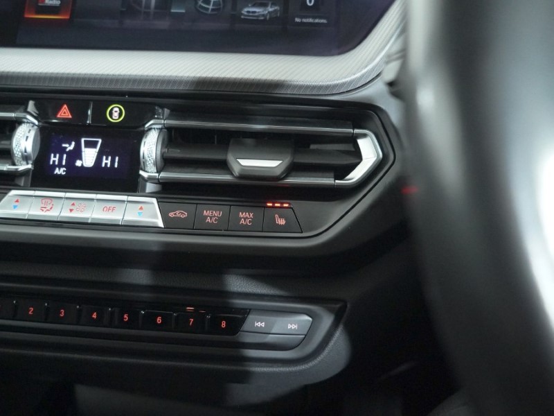 2020 (20) BMW 1 SERIES 120d xDrive M Sport 5dr Step Auto 5055024