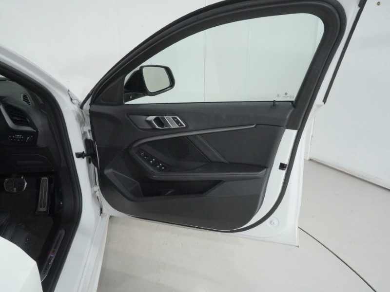 2020 (20) BMW 1 SERIES 120d xDrive M Sport 5dr Step Auto 5055016