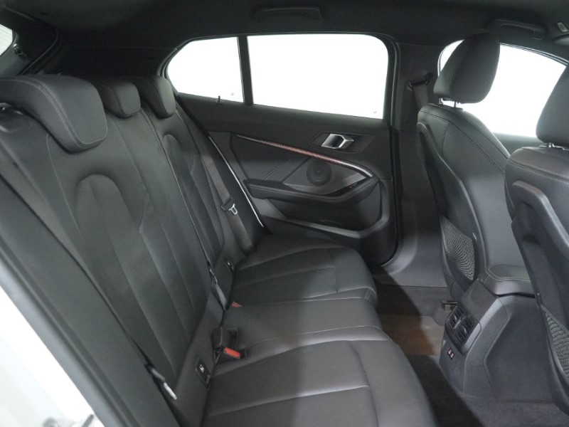 2020 (20) BMW 1 SERIES 120d xDrive M Sport 5dr Step Auto 5055013