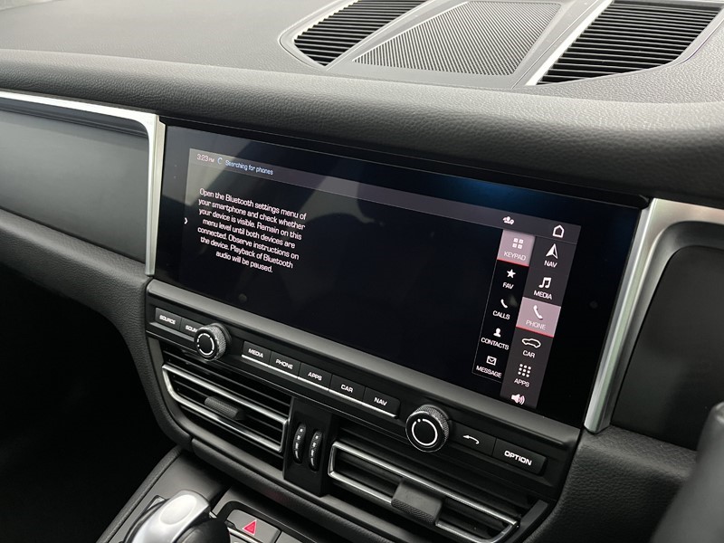 2020 (20) PORSCHE MACAN 5dr PDK 5052027