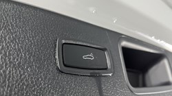 2020 (20) PORSCHE MACAN 5dr PDK 5052043