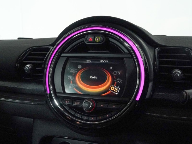 2017 (17) MINI CLUBMAN 1.5 Cooper 6dr Auto 5098744