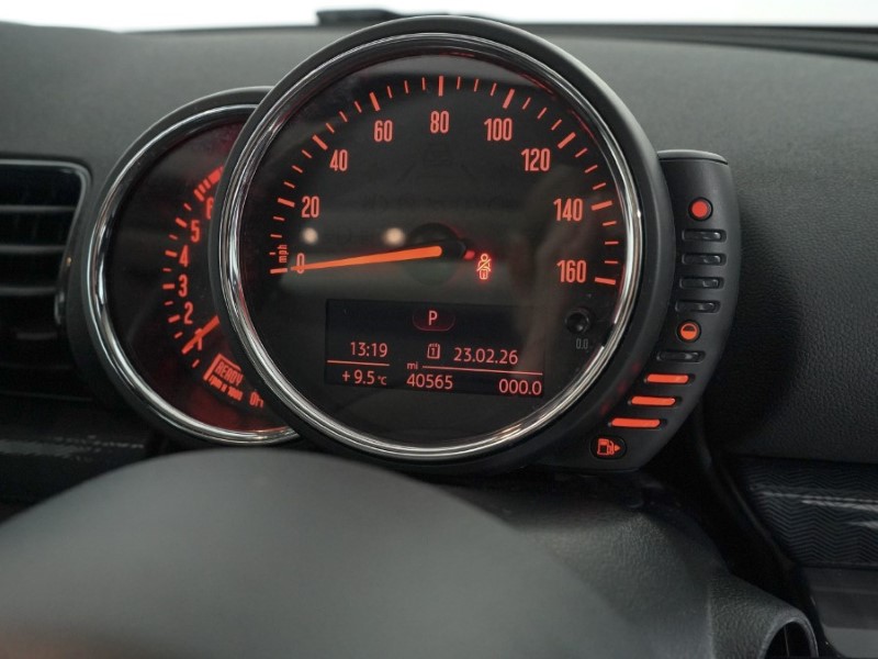 2017 (17) MINI CLUBMAN 1.5 Cooper 6dr Auto 5098748