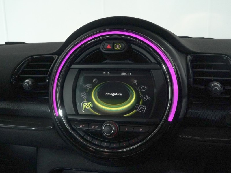 2017 (17) MINI CLUBMAN 1.5 Cooper 6dr Auto 5098737