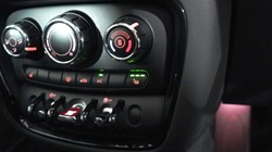 2017 (17) MINI CLUBMAN 1.5 Cooper 6dr Auto 5098732